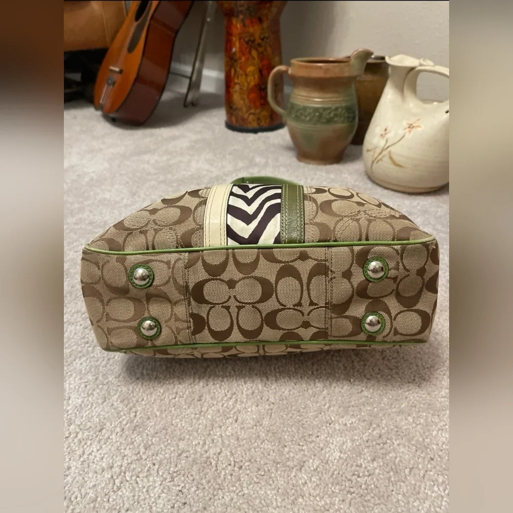 COACH NANCY RARE SIGNATURE STRIPE ZEBRA HANDBAG/TOTE BAG #13993 EUC - Picture 7 of 10